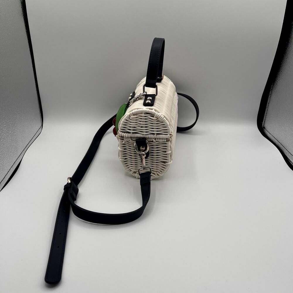 TOMMY BAHAMA White Rattan Leather Strap Cherry Keychain Picnic Bag NWT - Picture 4 of 8
